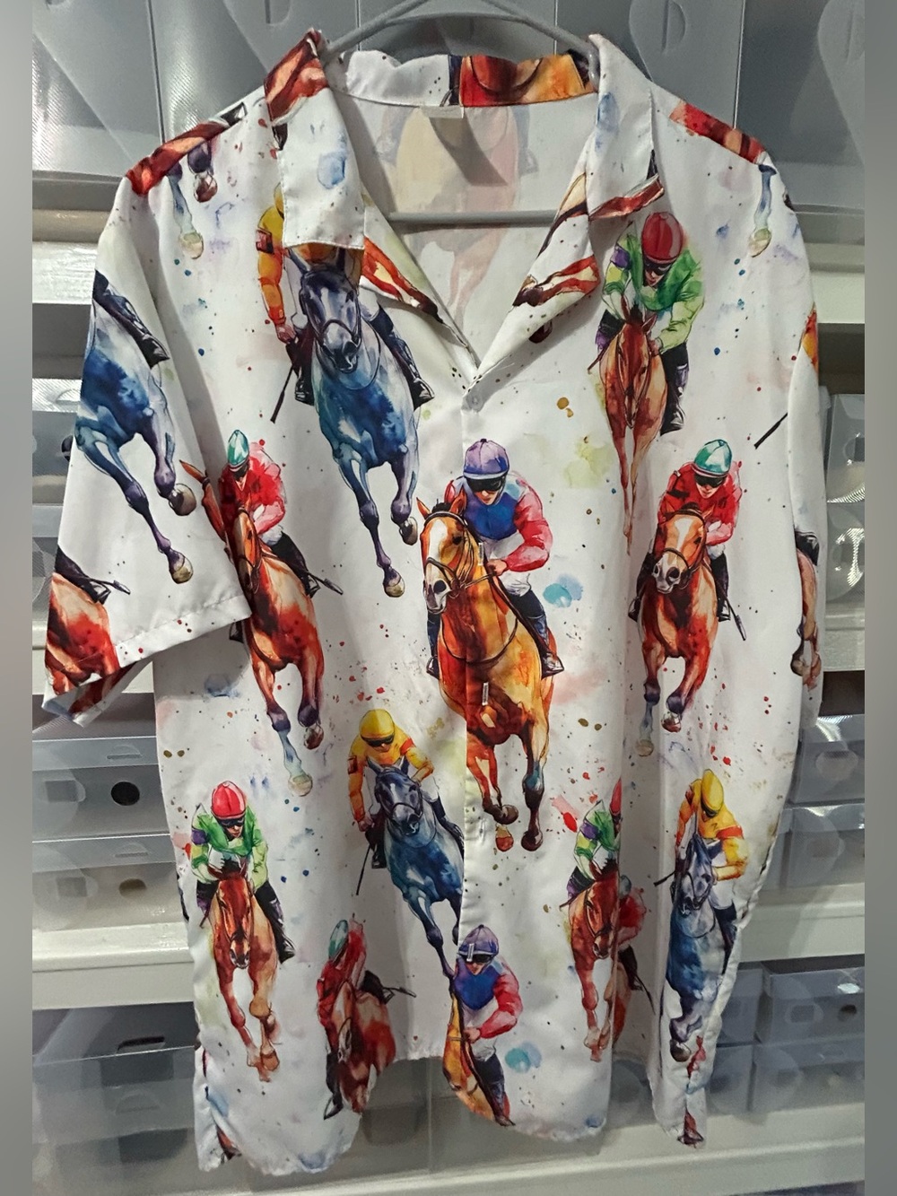 Men's Racing Horse Print Short-Sleeve Shirt - White with Multicolor Motif